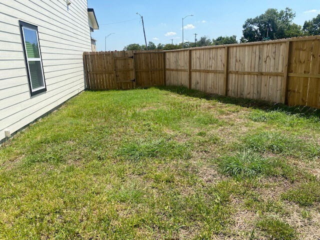 Building Photo - 4539 Rosemont St