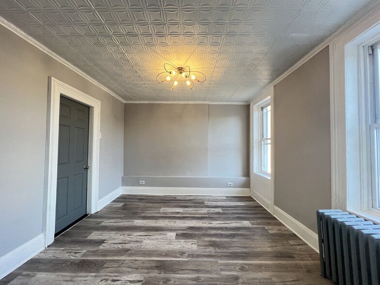 Unit 2 - 86 Irving St