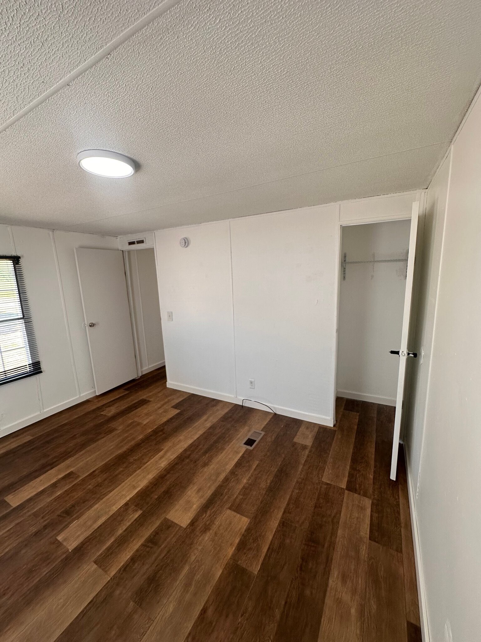 Building Photo - 7555 R H Rd