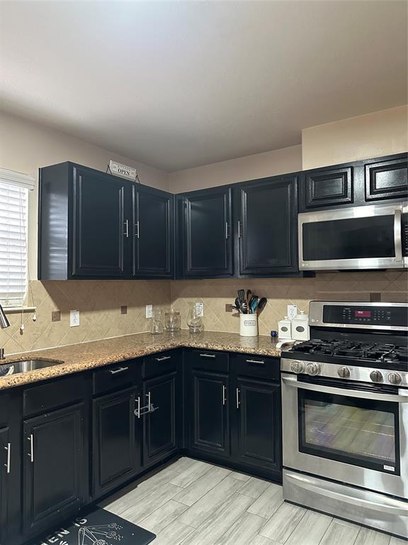 Building Photo - 17246 Cricketbriar Ct