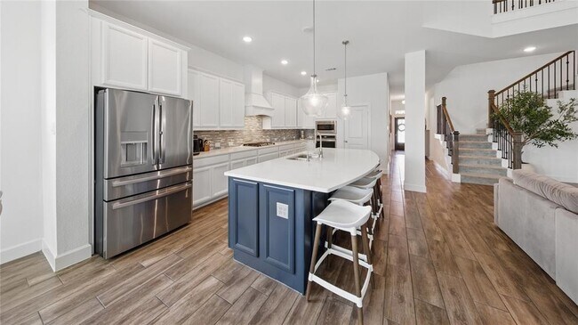 Building Photo - 2807 Kingly Pne Trl