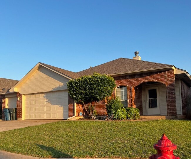 Building Photo - Beautiful edmond home for lease