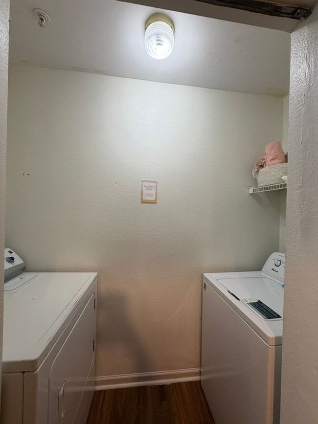 Building Photo - Furnished 3 Bedroom, 2 Bath Condo In Indian Lake!