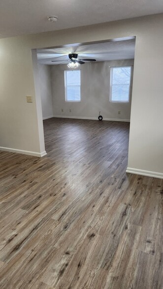 Dining room looking into livingroom - 15 Canal St