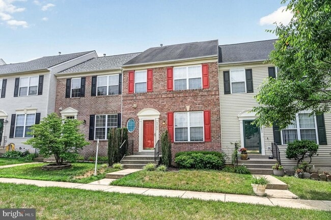 Building Photo - 9743 Quiet Brook Ln