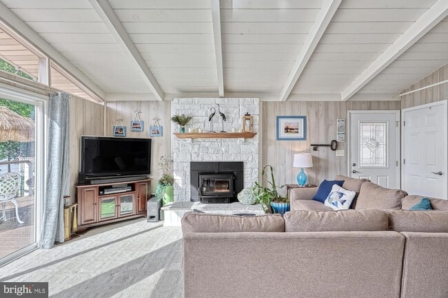 Building Photo - 366 Lake Meade Dr