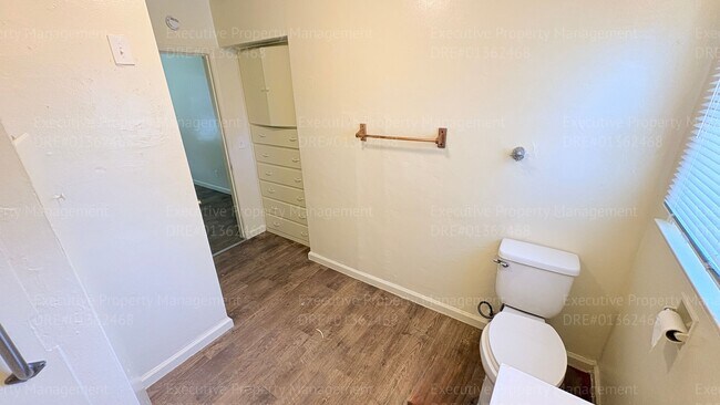 Building Photo - 2321 N Inyo St