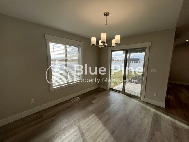 Building Photo - 185 Galena Smt Dr