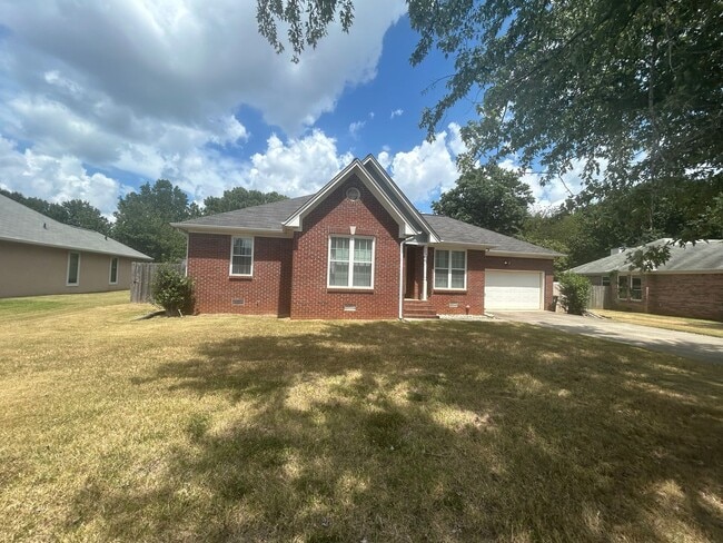 Primary Photo - 114 Todd Dr