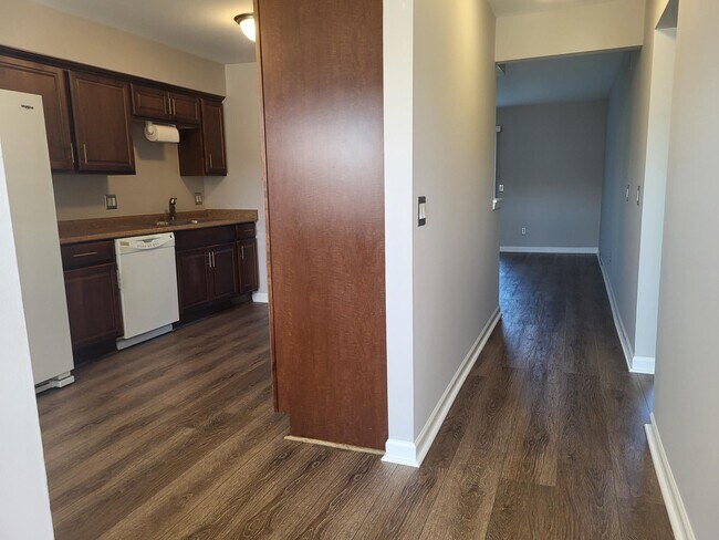 Building Photo - 11447 Lynhurst Dr