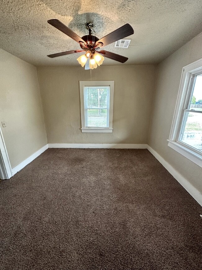 Building Photo - Charming 2-Bedroom Home with Detached Gara...