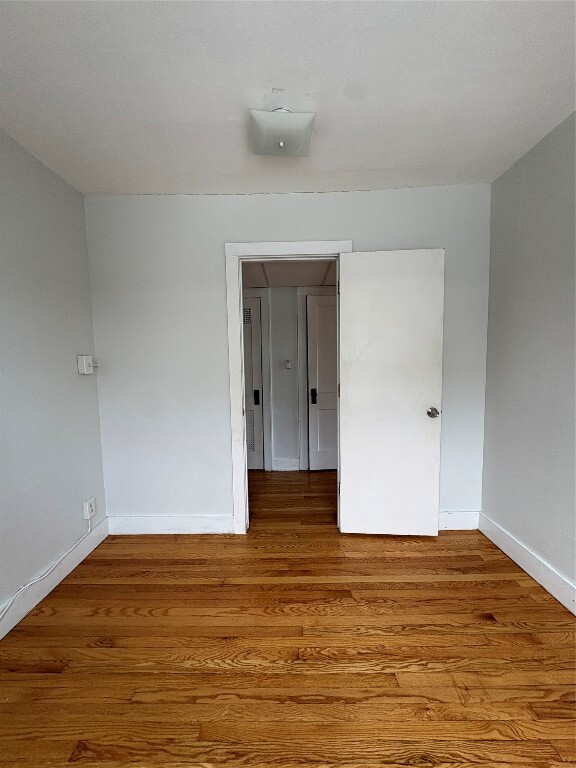 Building Photo - 364 Floral Ave