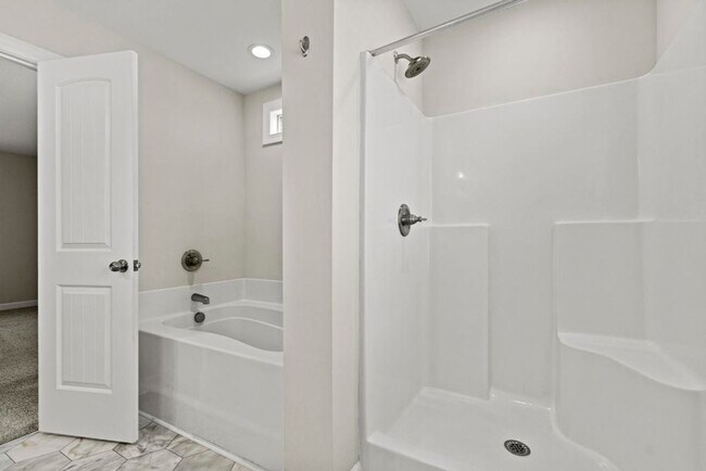 Building Photo - $500 off 1st Month's Rent! Convenience to Camp Lejeune!