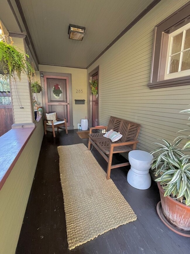 Building Photo - Well-Appointed Naglee Park Historic Home