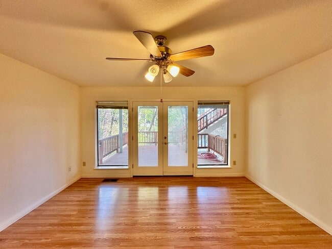 Building Photo - 15593 Carrie Dr