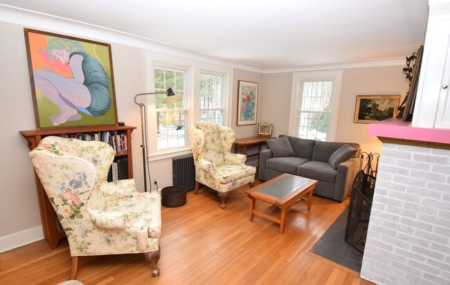 Building Photo - 2203 Durham Rd