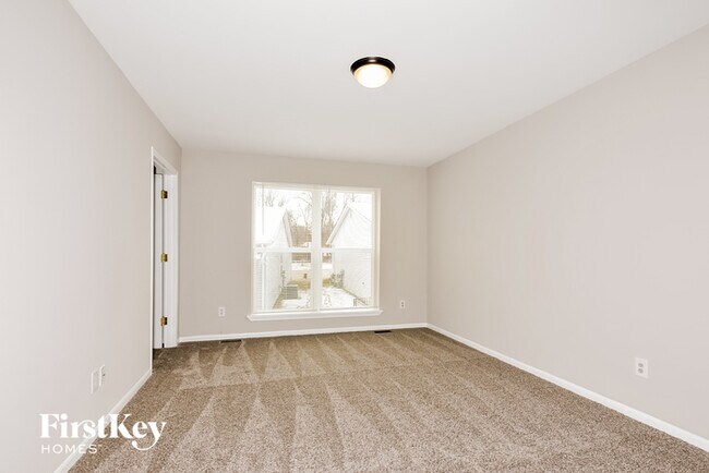 Building Photo - 100 Eisenhower Dr