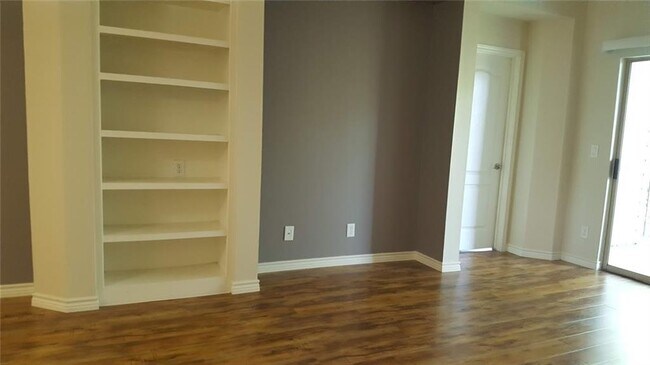 Building Photo - 6000-5 Shepherd Mountain Cove