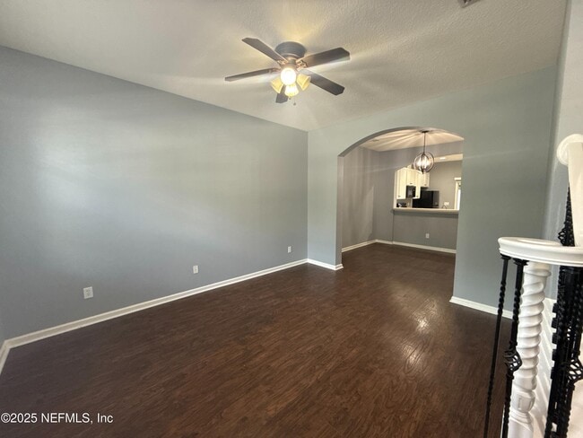 Building Photo - 6162 High Tide Blvd