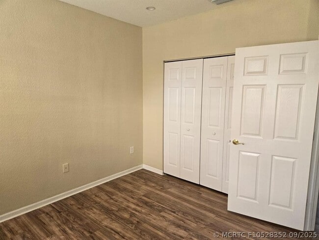 Building Photo - 8433 SW 25th Ct