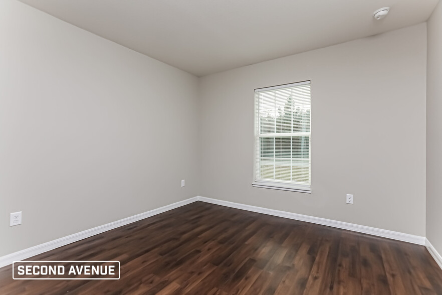 Building Photo - 2637 SW 153rd Ln