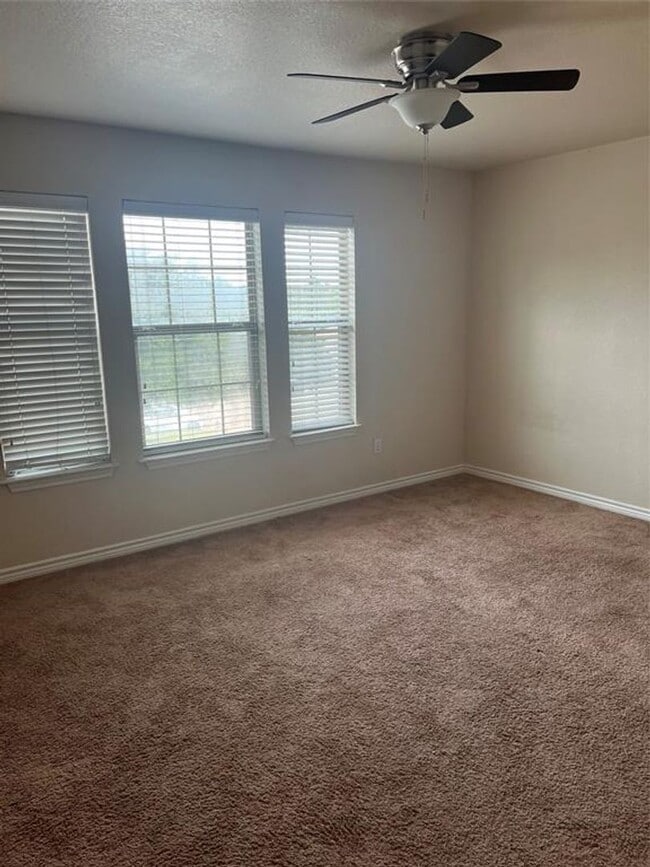 Building Photo - The Ranch at Sam Houston - 3 bdrm, 3 baths, close to SHSU!