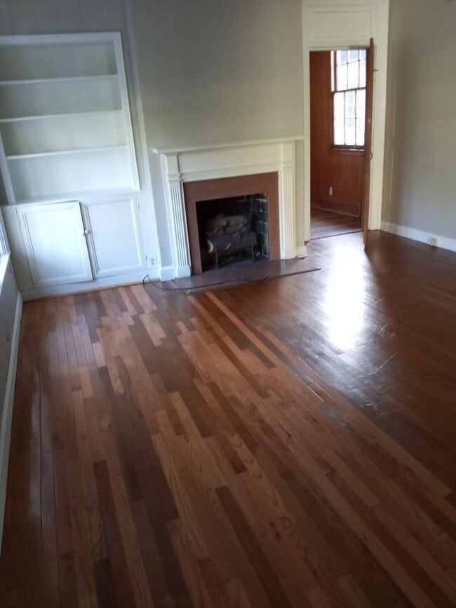 Building Photo - Great home near VSU!