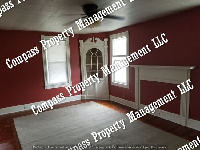 Building Photo - $1895 - 4 Bed, 2 Bath, 2 Car Garage - Lanc...