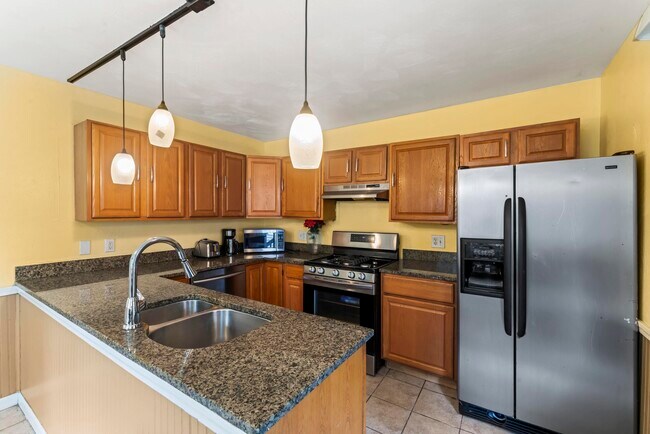 Building Photo - 2404 Saunders Station Rd