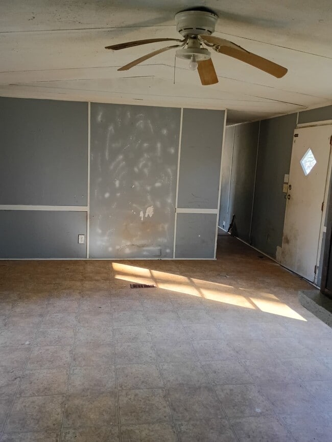 Building Photo - 111 Wilbur Ln