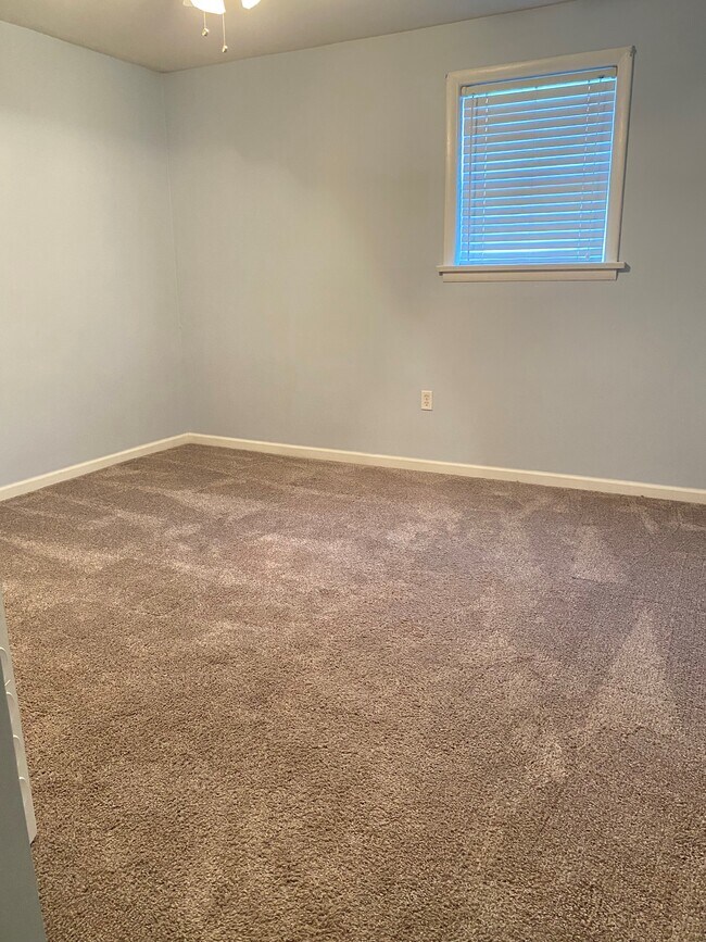 Building Photo - 5260 Crossbow Cir