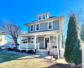 Building Photo - 28 Wessels Pl
