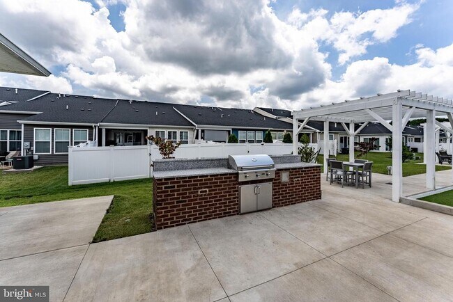 Building Photo - 3700 Havertill Ln