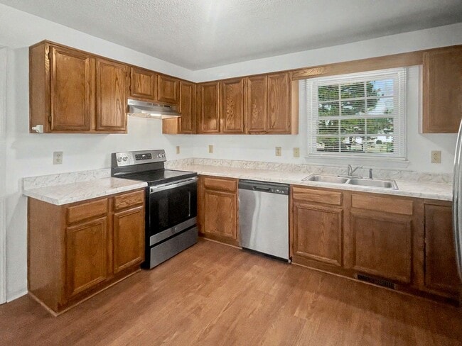 Building Photo - Move-In Ready Magic in the Heart of Scotland County
