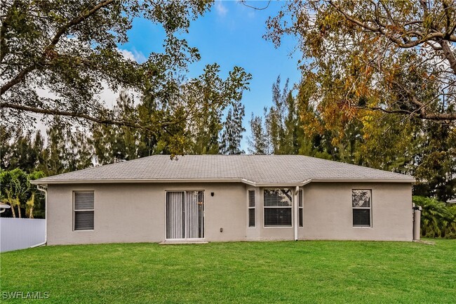Building Photo - 1209 NW 26th Pl