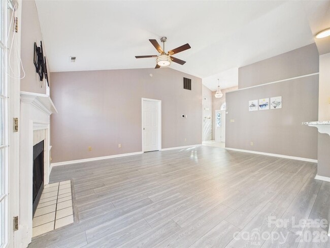 Building Photo - 14133 Walkers Crossing Dr