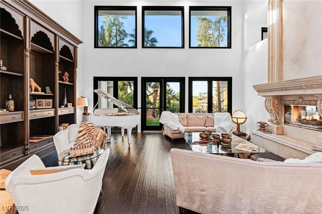 Building Photo - 2057 Troon Dr