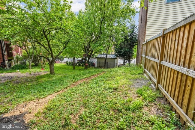 Building Photo - 1408 Foxhall Rd NW