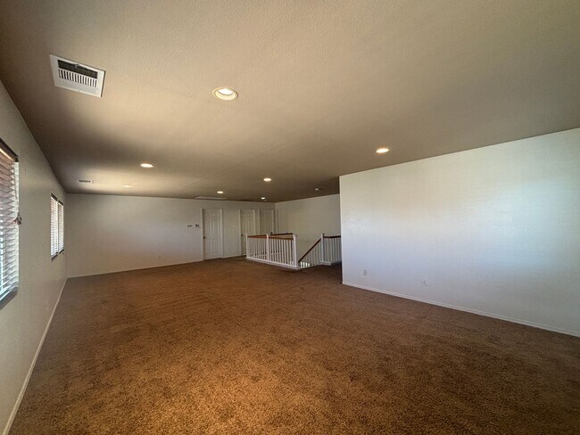 Building Photo - 44321 Sunmist Ct