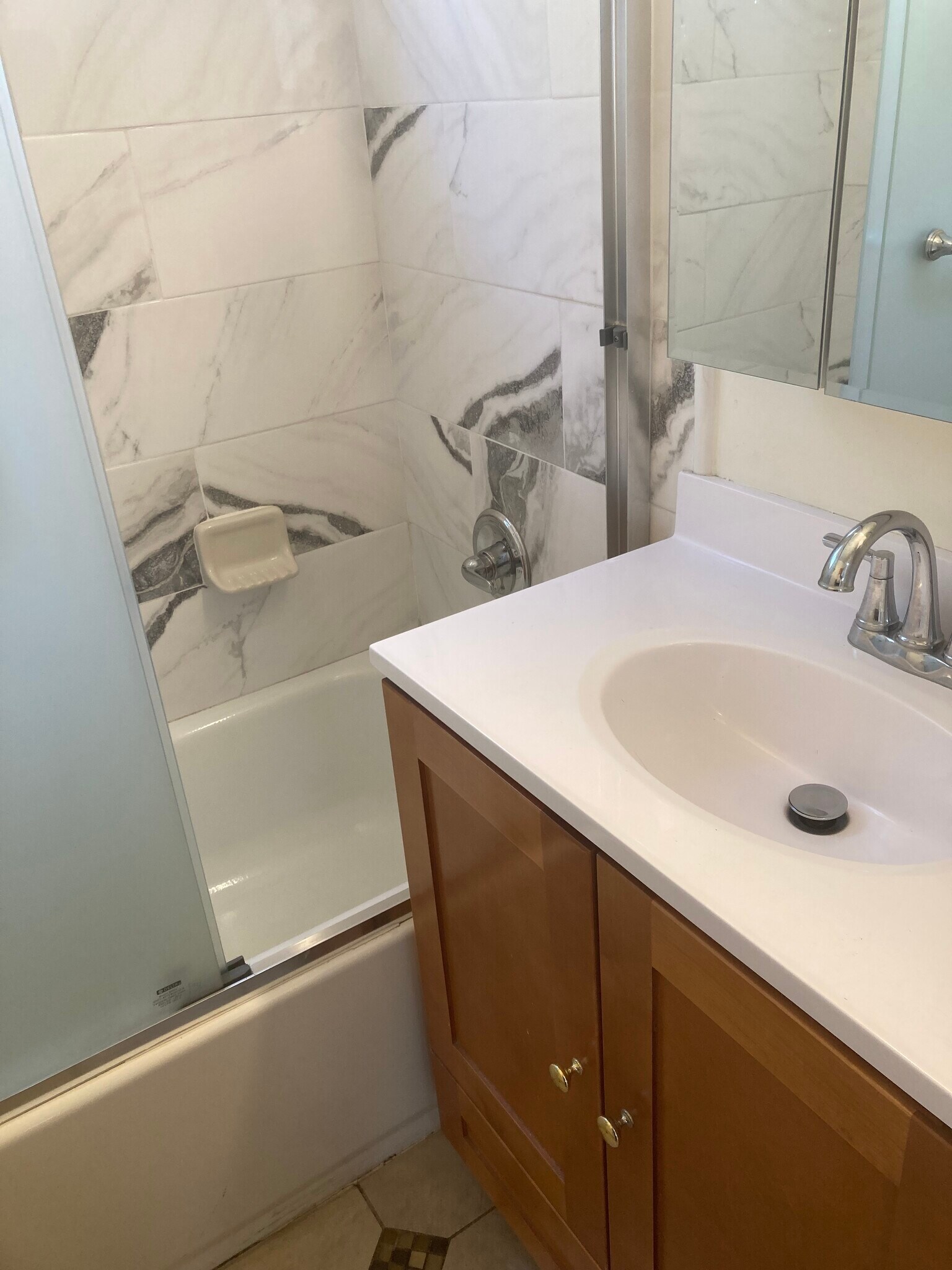 bathroom - 1636 S Westgate Ave