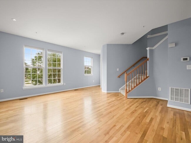 Building Photo - 4243 Begonia Dr