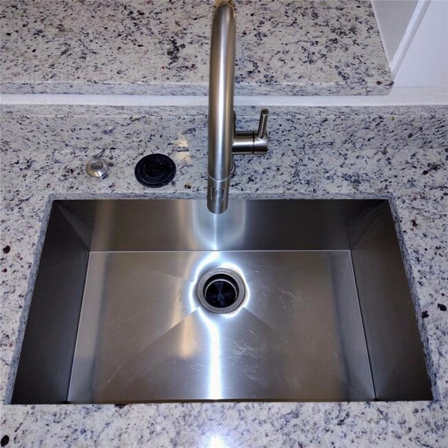 Building Photo - 2230 Grove St S