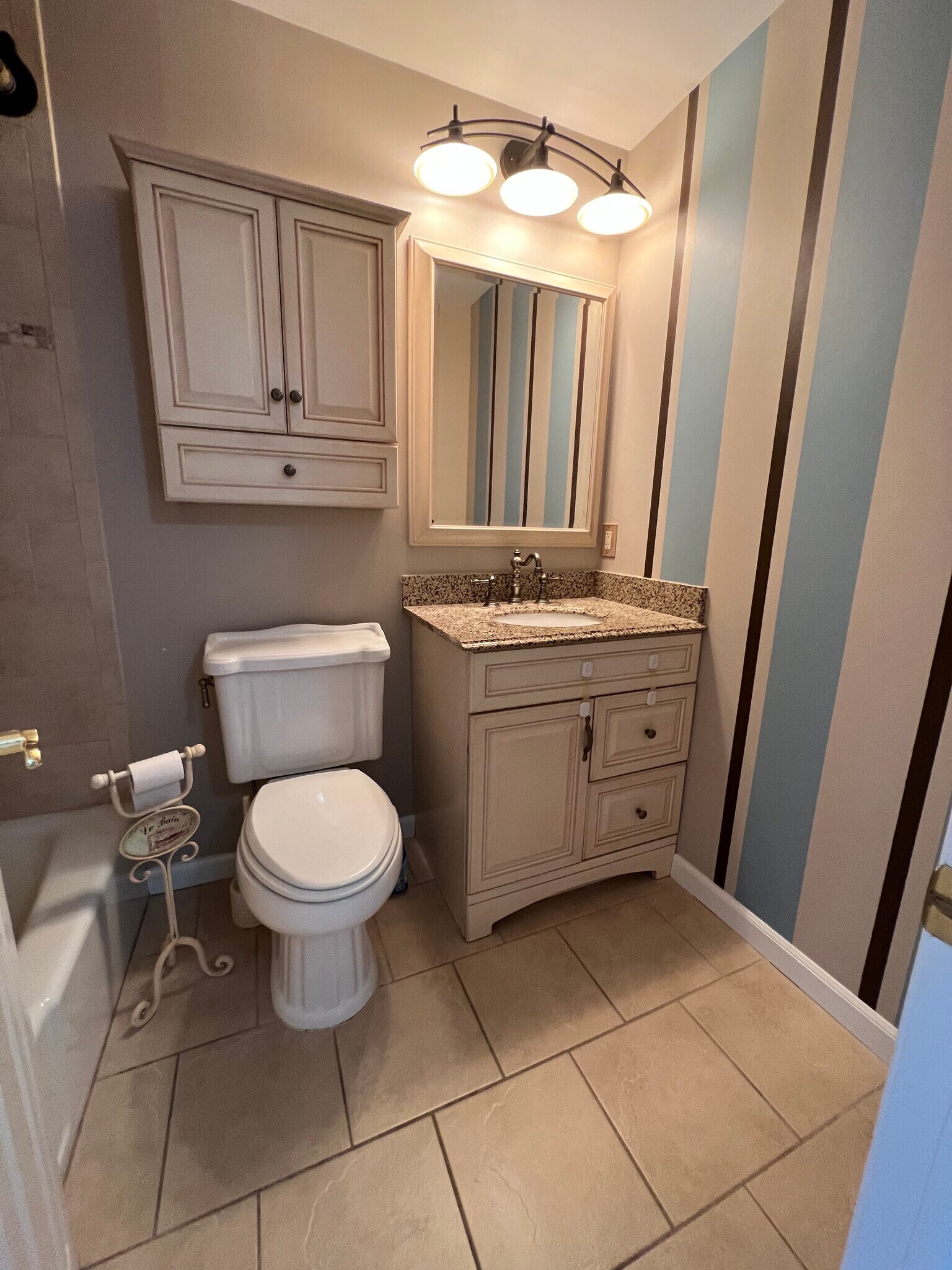 second bath - 107 North Broadway