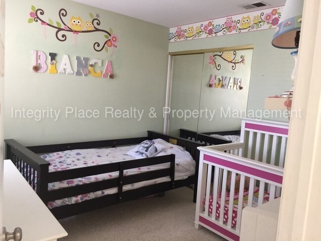 Building Photo - Parkside Green Gated Community