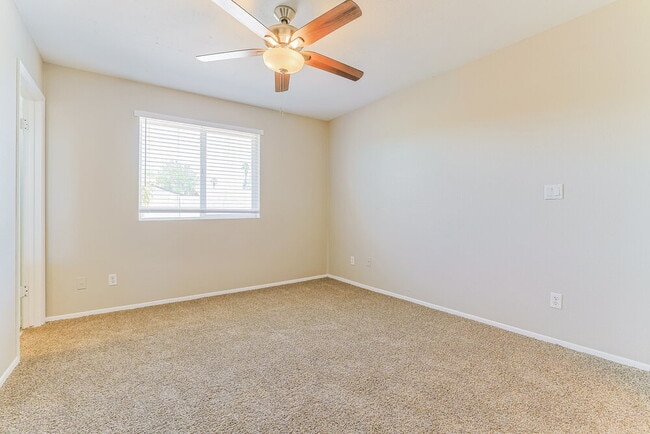 Building Photo - 736 W El Prado Rd