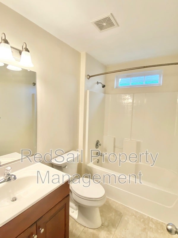Building Photo - 104 Sharpe Dr