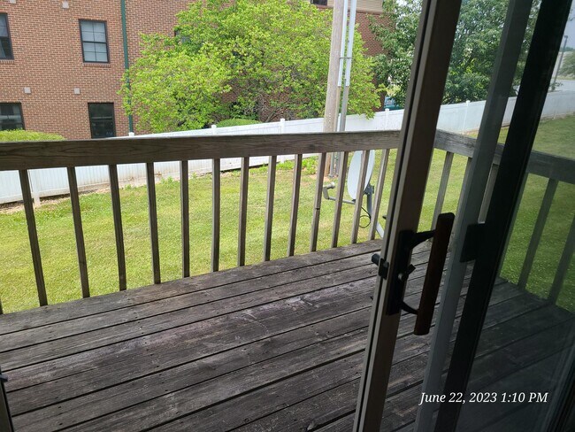 Building Photo - 134 Lauren Circle Apt D