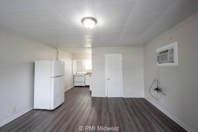 Building Photo - "Cozy Studio Living: Efficient & Affordable Space in Greenfield, IN!"