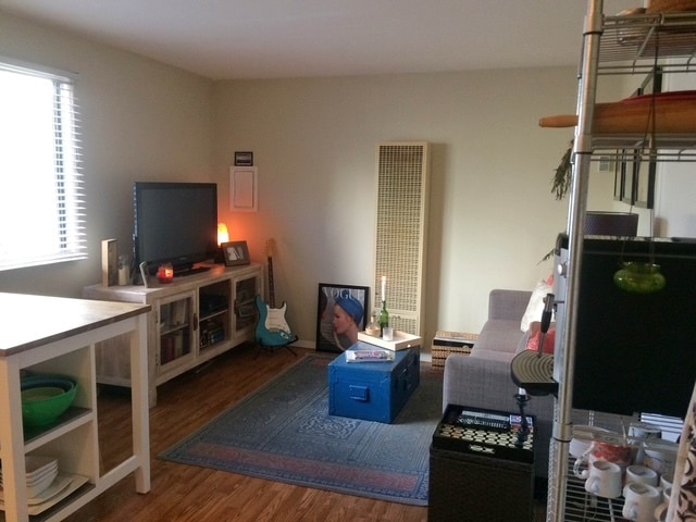 Primary Photo - 425 N Arden Blvd