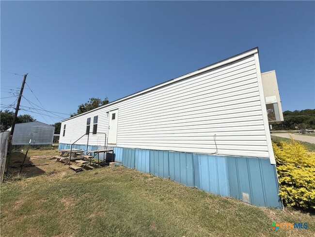 Primary Photo - 7200 Clear Creek Rd